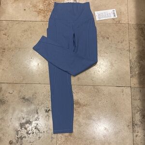 NWT Lululemon oasis blue align crop leggings with pocket size 2